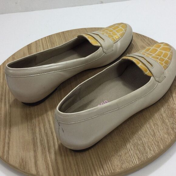 MUNRO American Womens Beige Croc Print Slip On Leather Penny Loafers Shoes 8N - Picture 5 of 13
